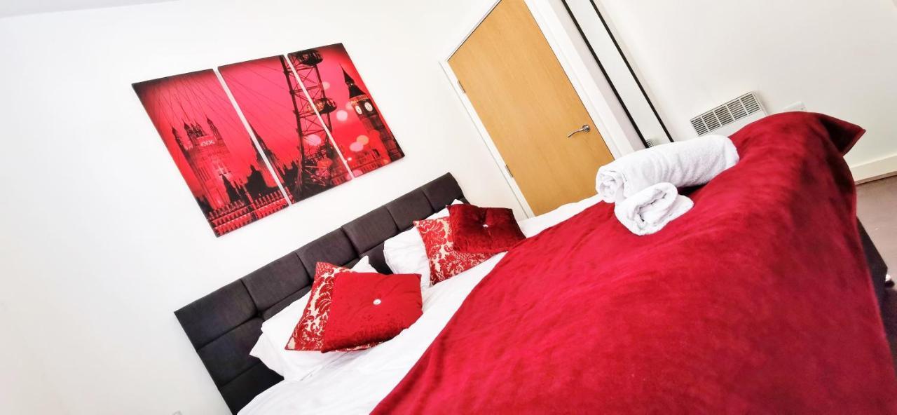 J Quarter - Sleeps 5 Long Term & Families Comfortably, 4 Beds, 2 Bathrooms Birmingham Kültér fotó