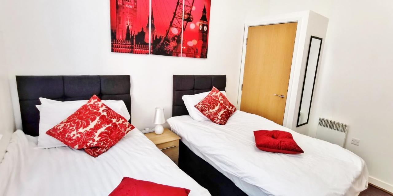 J Quarter - Sleeps 5 Long Term & Families Comfortably, 4 Beds, 2 Bathrooms Birmingham Kültér fotó